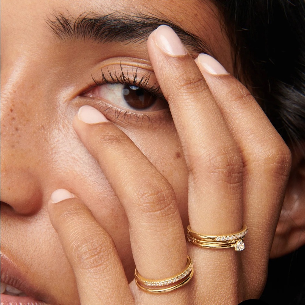 Mejuri Team Ring - Size 6 - 14k Gold & Diamond